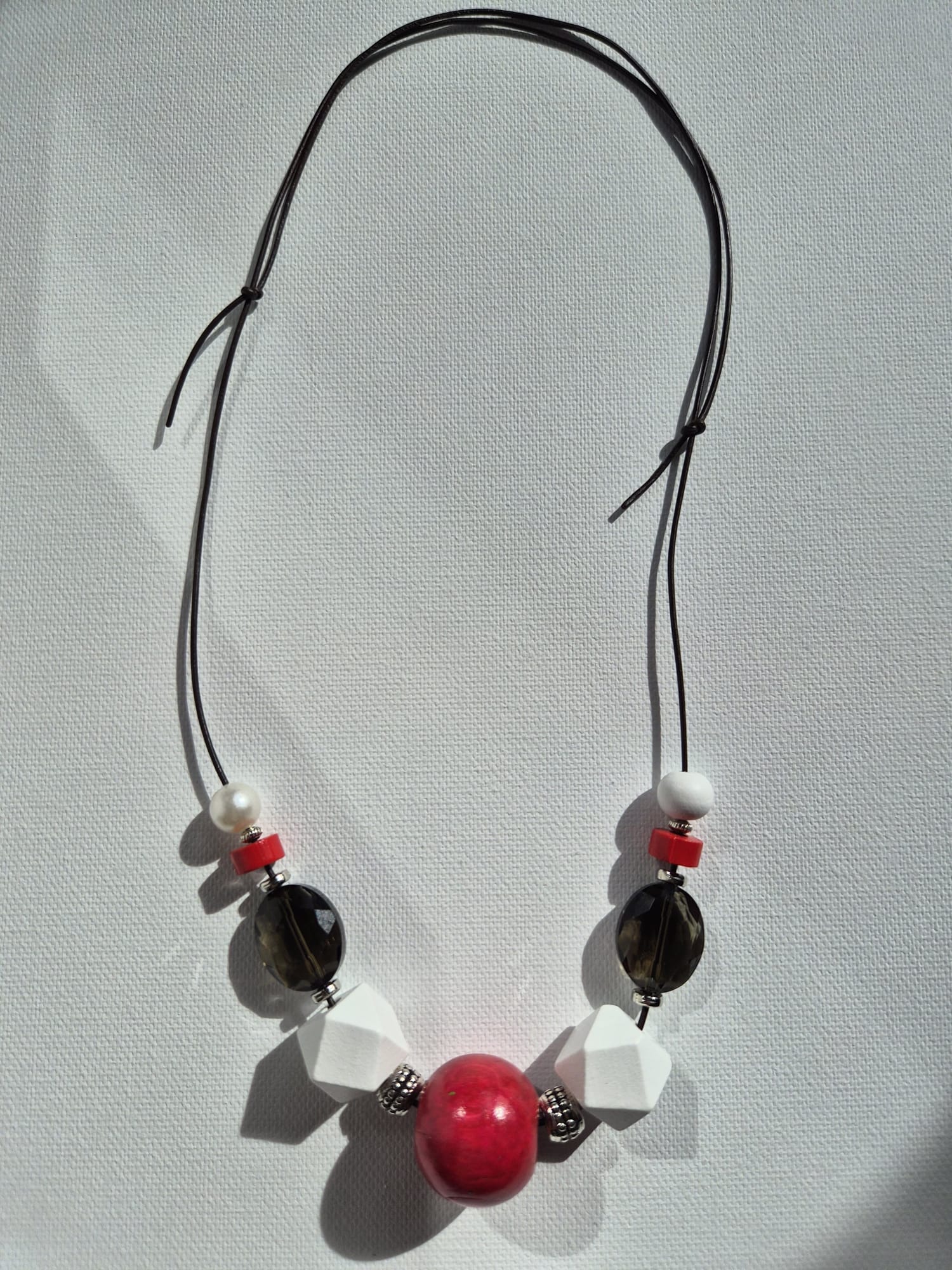 Poppy necklace